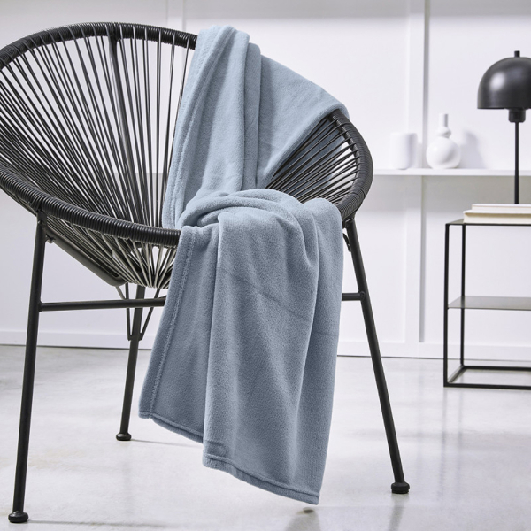 Blød plaid med broderet navn Blød plaid med broderet navn