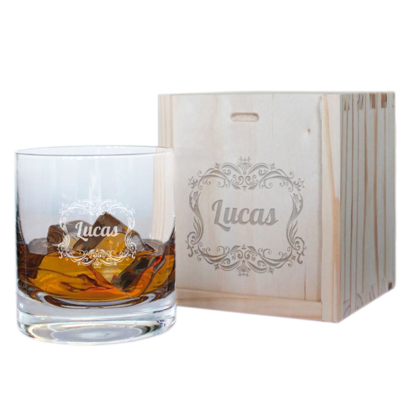 Whiskyglas indgraveret med navn Whiskyglas indgraveret med navn