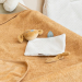 Miniplys Charlie, vaniljehunden, broderet Miniplys Charlie, vaniljehunden, broderet